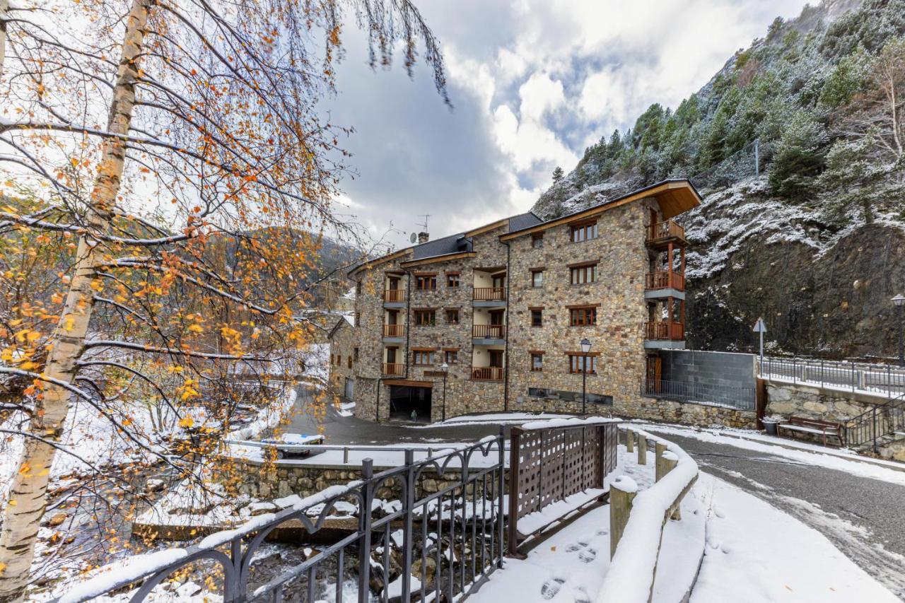 R Valle De Incles-Grandvalira Free Parking กานีโญ ภายนอก รูปภาพ